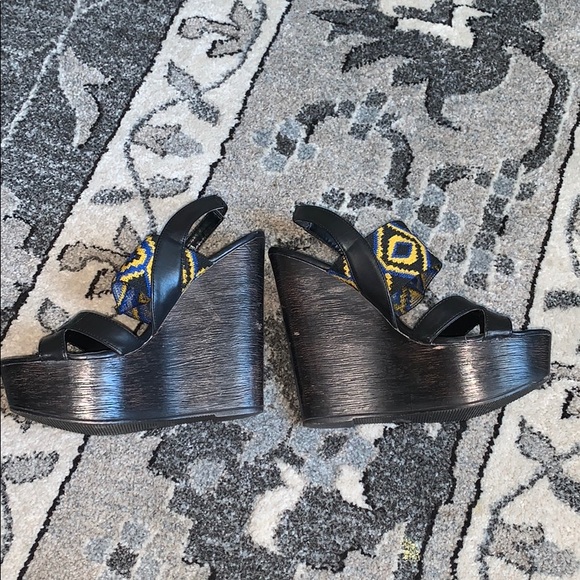 Platform wedges Tribal and black Chinese laundry - Picture 2 of 11